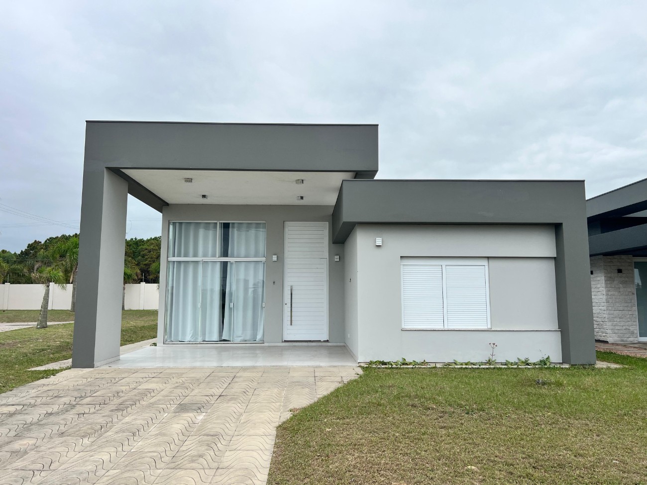 Casa em condomínio 4 dormitórios à venda no bairro Capão Novo em Capão Da Canoa - imovel 6371